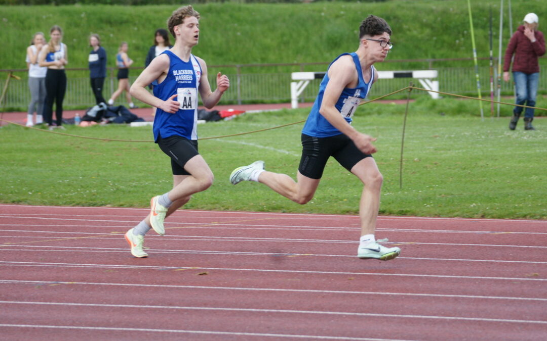 Top 10 for Callum and PB’s for Ben & Josh at Mid-Cheshire 5k – UKYDL (UAG) & Club Record for U17 Men’s 4 x 100 squad – Three Peaks with the Harriers – Lottie 2nd at Coiners Junior Fell Race – Maddie Runs new 5k PB – Louisa 2nd at Great Hambledon Hill Race