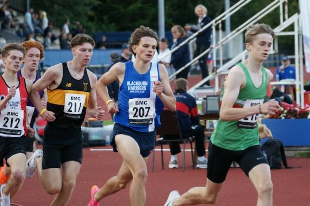 PB’s for Harriers athletes at BMC & Age Group Championships – Vault Manchester with Tamzin – Run Media City 10k